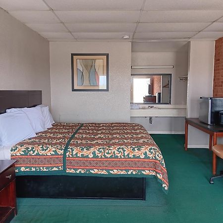 Keysville Oyo Sheldon'S Motel And Restaurant מראה חיצוני תמונה