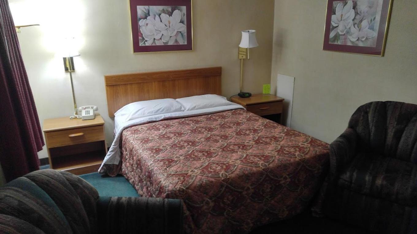 Keysville Oyo Sheldon'S Motel And Restaurant מראה חיצוני תמונה
